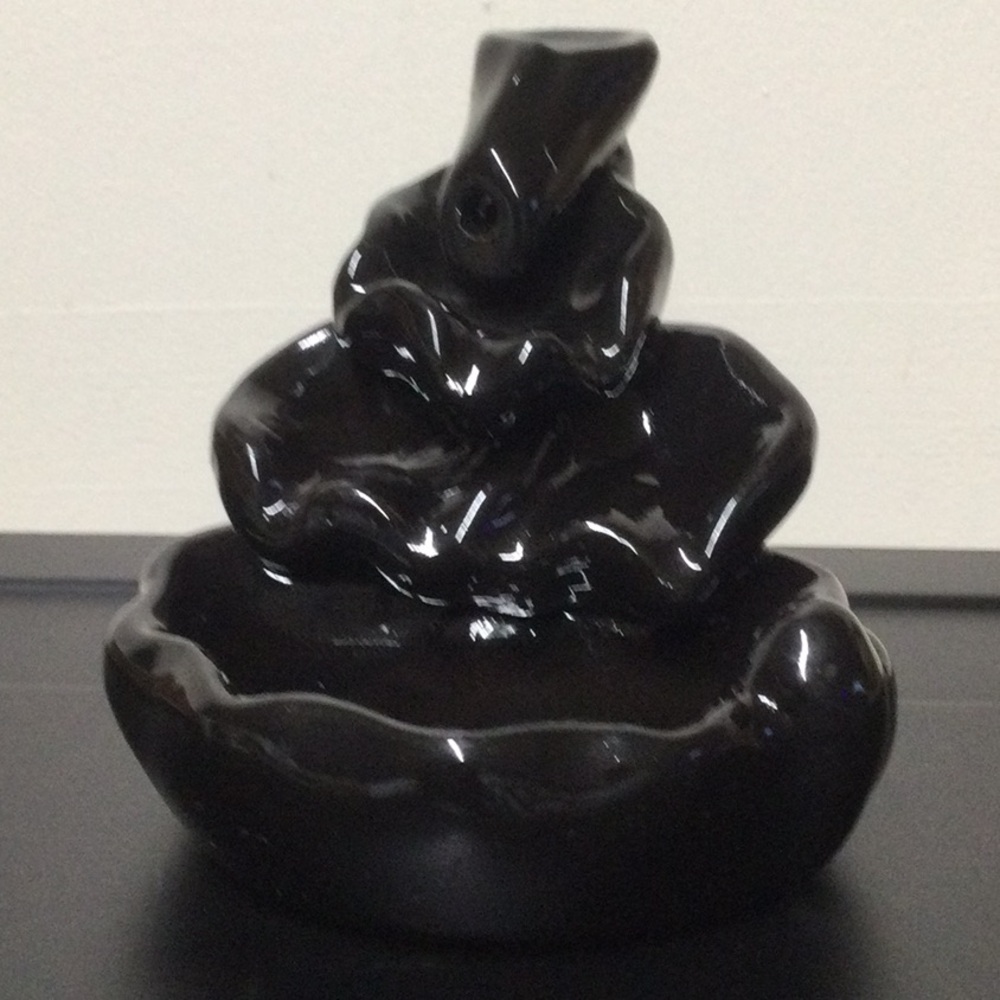 New Smoke Fountain Ashtray